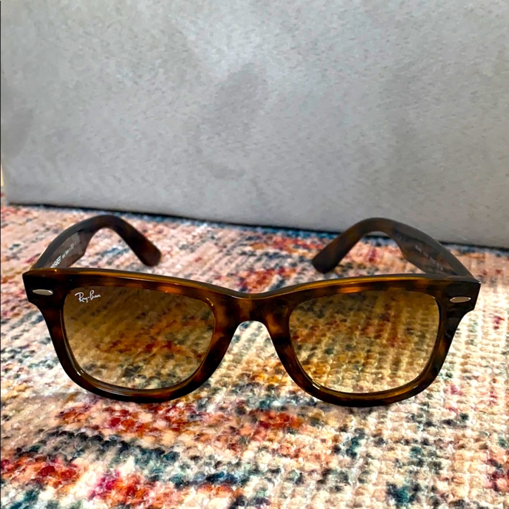 New Authentic “Wayfarers Ease” Ray-Bans. SALE!!!